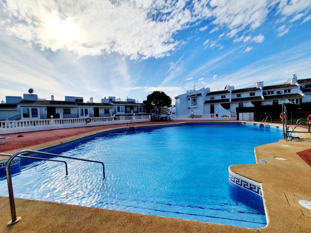 Cozy Apartment On The Beach Sitio de Calahonda Екстериор снимка