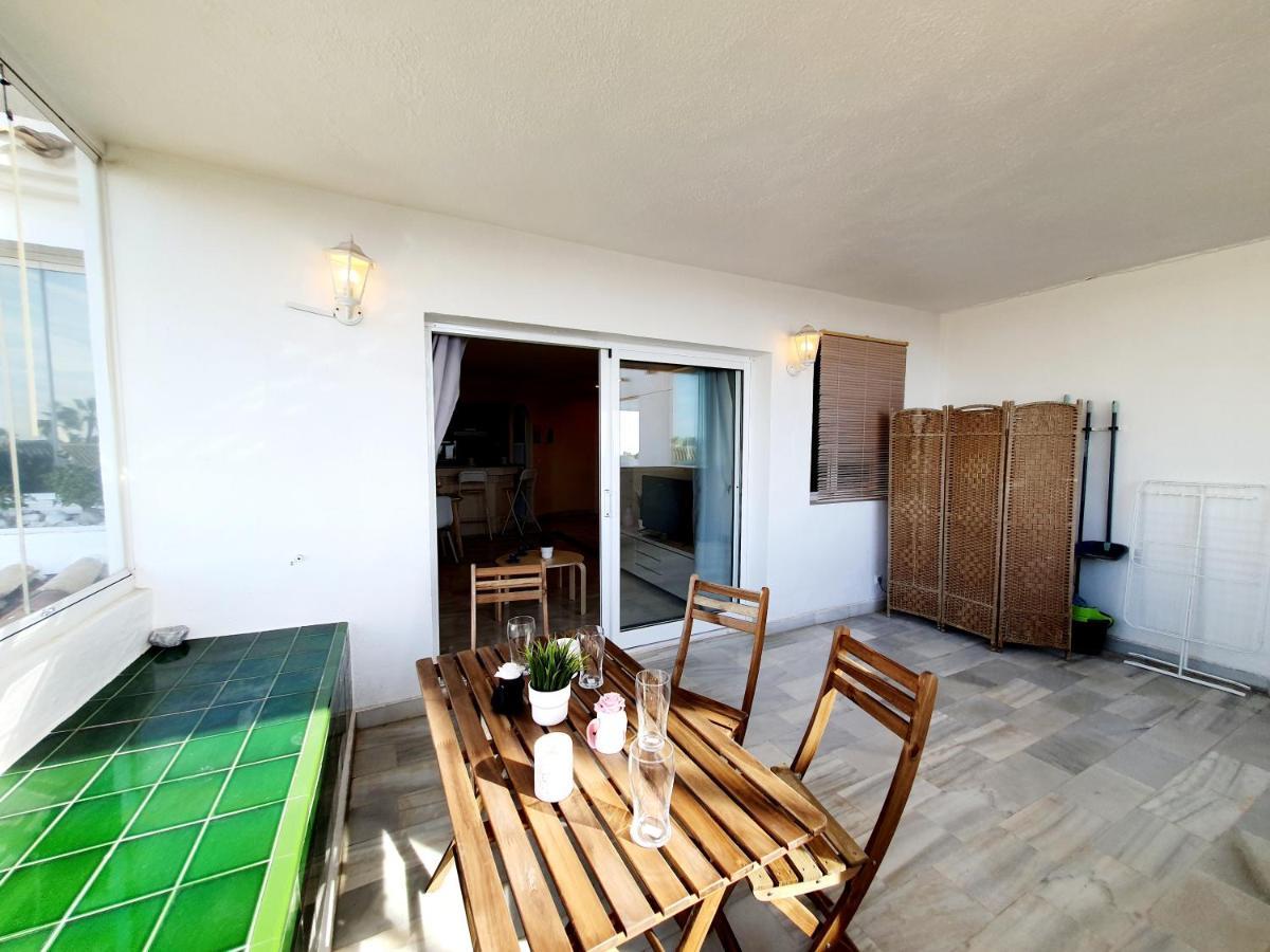 Cozy Apartment On The Beach Sitio de Calahonda Екстериор снимка