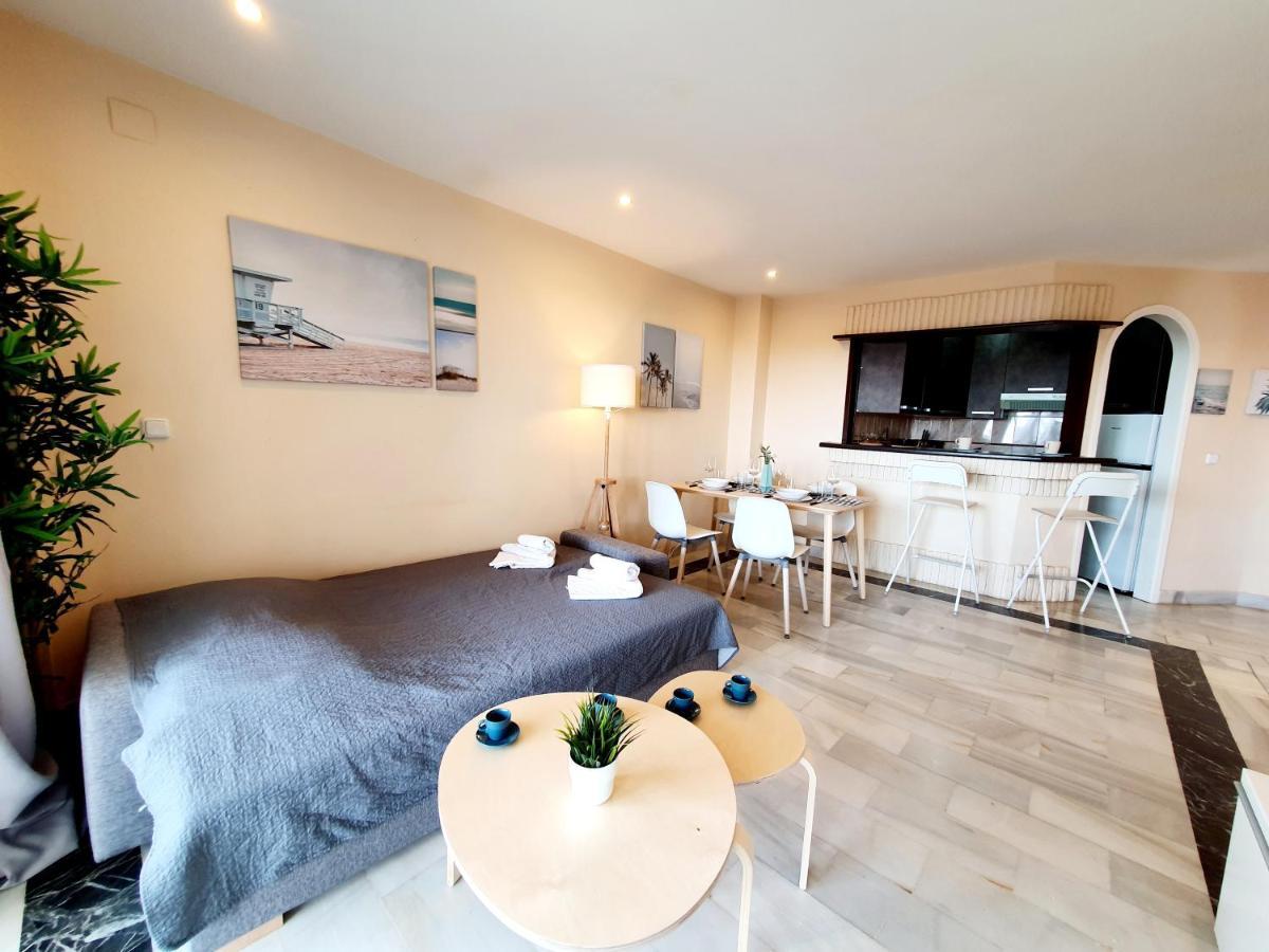 Cozy Apartment On The Beach Sitio de Calahonda Екстериор снимка
