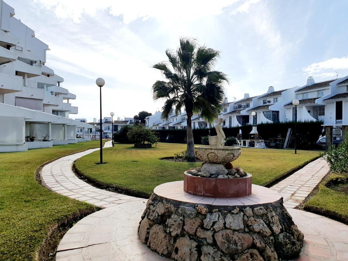 Cozy Apartment On The Beach Sitio de Calahonda Екстериор снимка