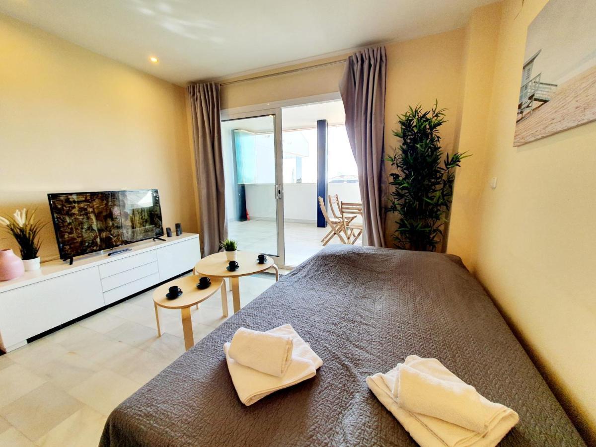Cozy Apartment On The Beach Sitio de Calahonda Екстериор снимка