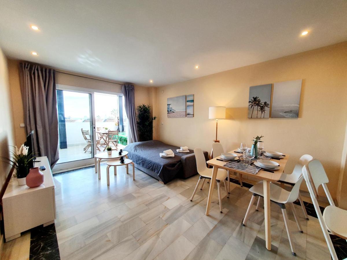 Cozy Apartment On The Beach Sitio de Calahonda Екстериор снимка