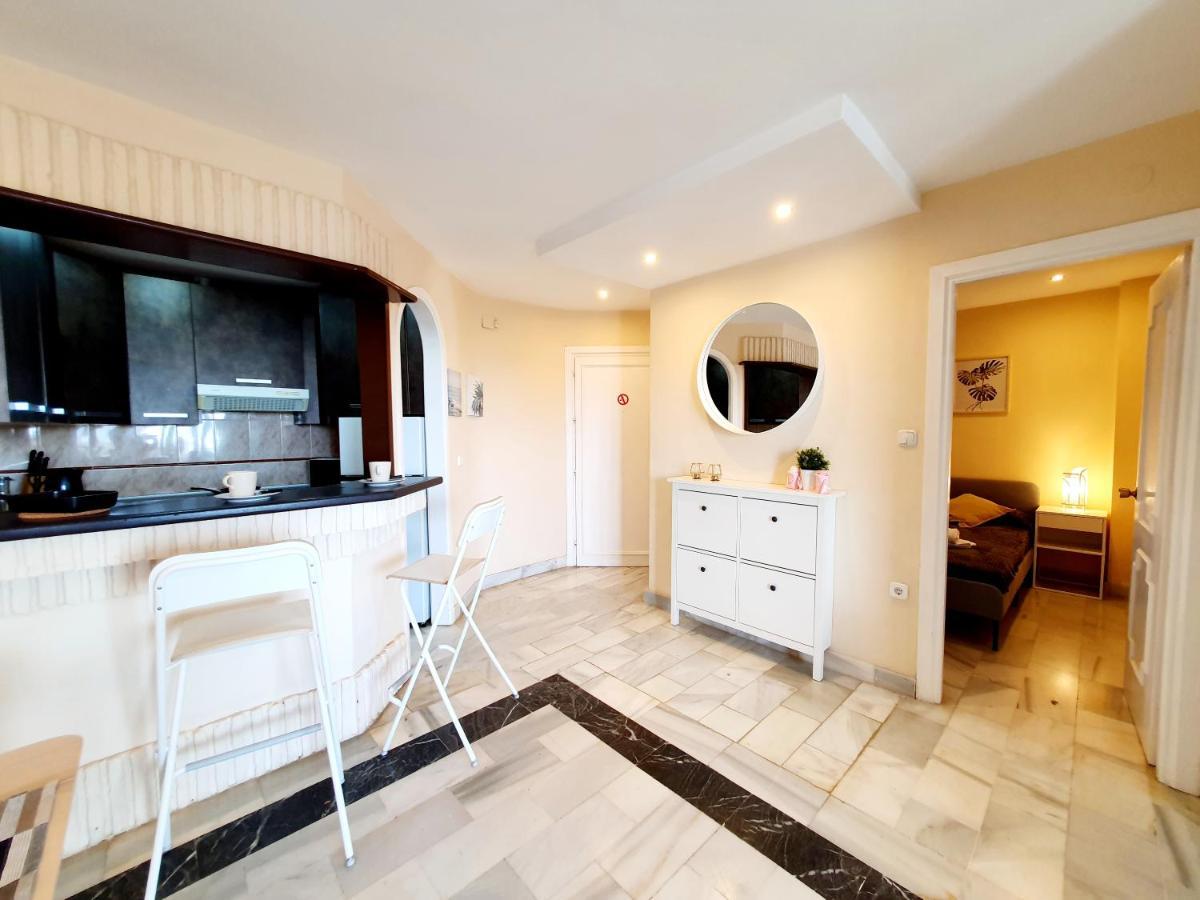 Cozy Apartment On The Beach Sitio de Calahonda Екстериор снимка