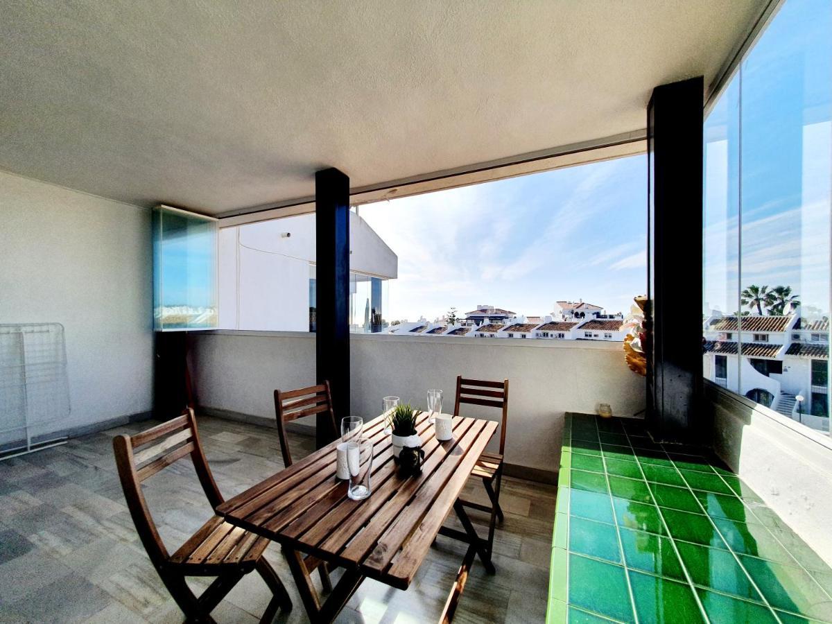 Cozy Apartment On The Beach Sitio de Calahonda Екстериор снимка
