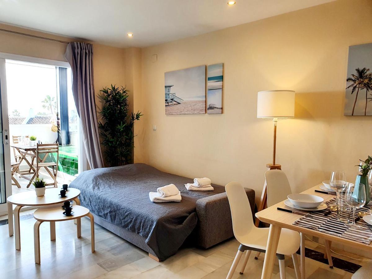 Cozy Apartment On The Beach Sitio de Calahonda Екстериор снимка